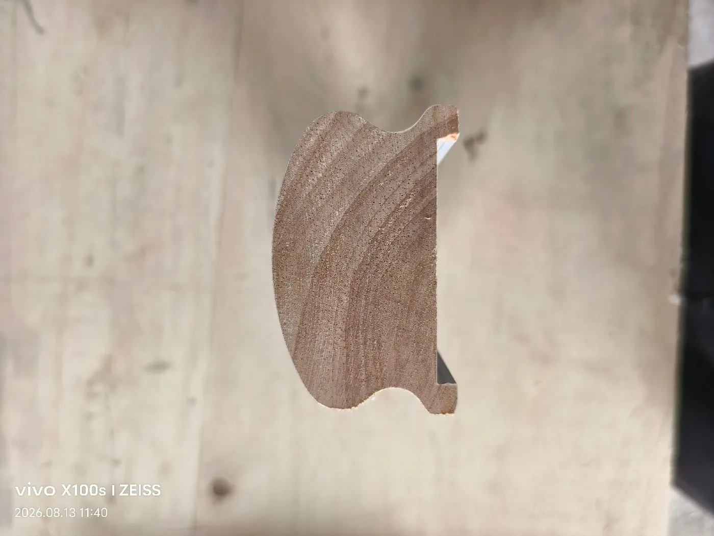 Solid wood handrail profile reference
